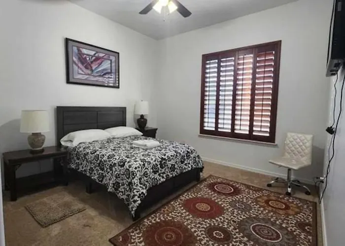 Cozy Latitude With Pool * Goodyear